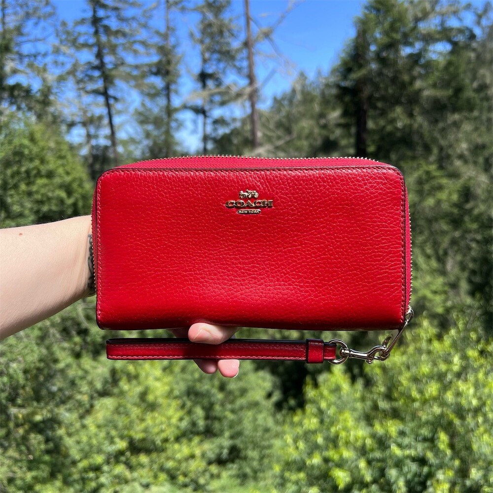 COACH Long Zip-Around Red Pebble Leather Wristlet Wallet Gold Hardware AUTHENTIC - Picture 1 of 14